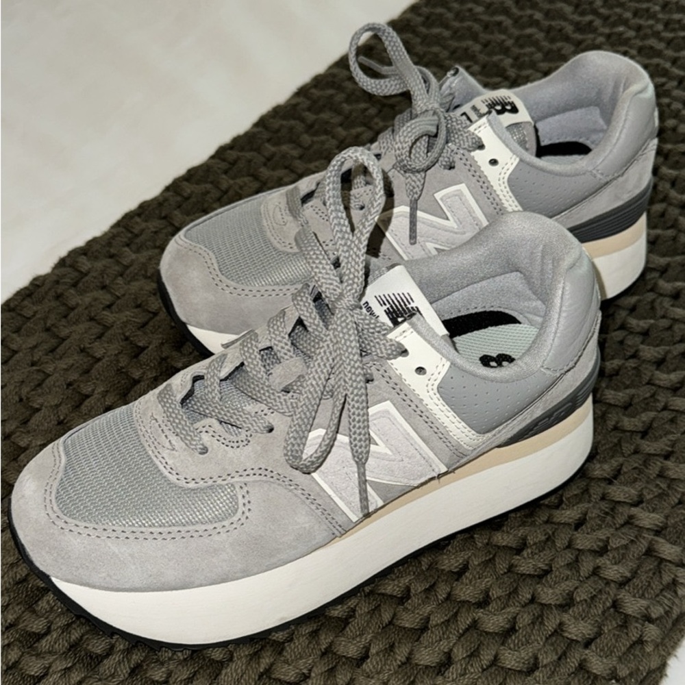 New Balance Platform Sneakers